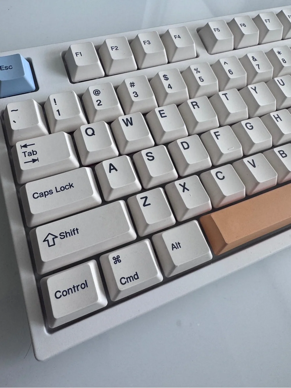 Keydous Mechanical Keyboard - Picture 3 of 6